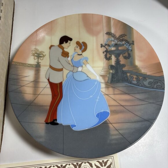 Knowles 1988 Disney Cinderella Collectors Plate So This Is Love Box Princess - Picture 2 of 11